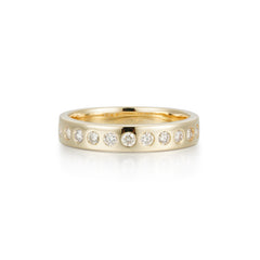 Chic Bezel Ring